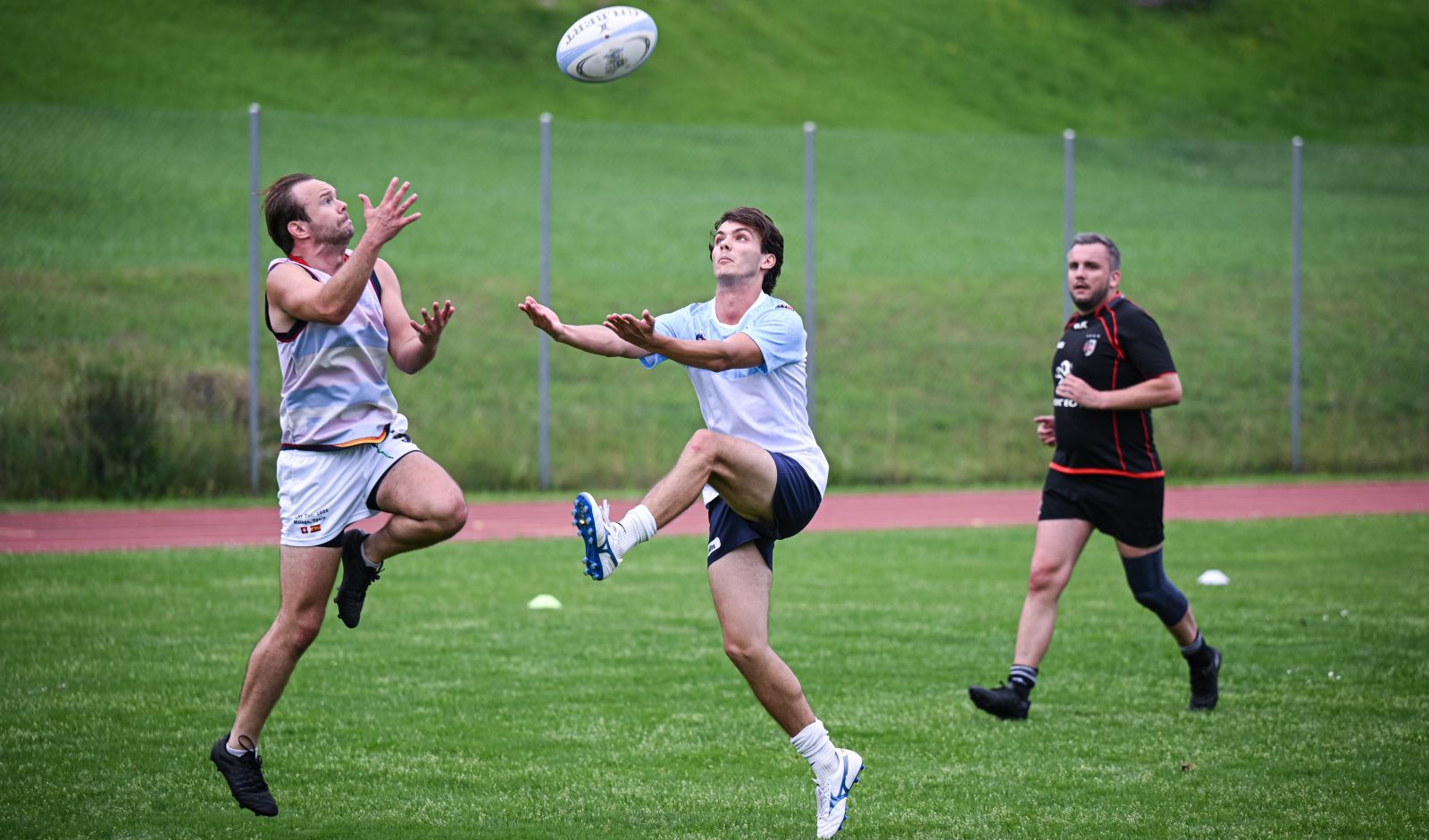MItglieder der Rugby Union Zurich beim Training.